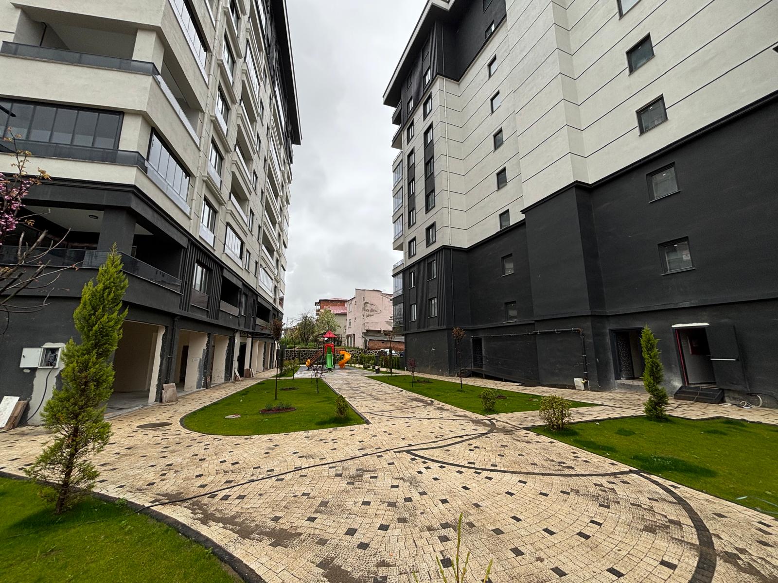 KARŞIYAKA LİLYUM GARDEN 3+1 SATILIK